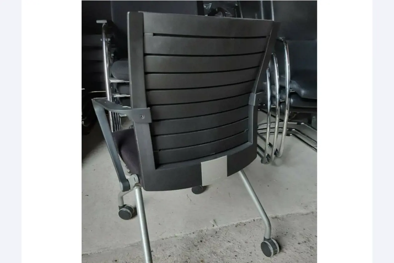 mesas USM HALLER en buen estado y otros equipos de oficina (STEELCASE/SENATOR)-3