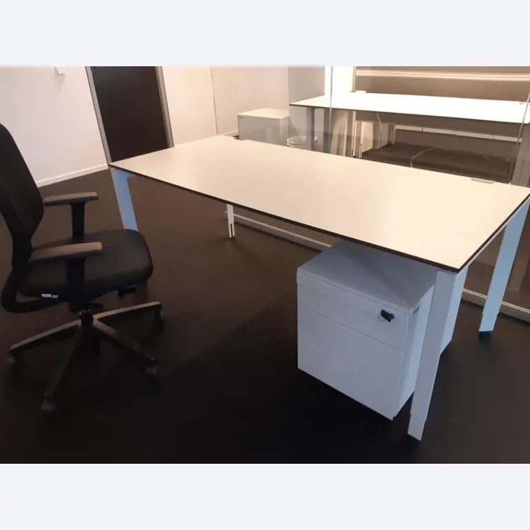 mesas USM HALLER en buen estado y otros equipos de oficina (STEELCASE/SENATOR)-1