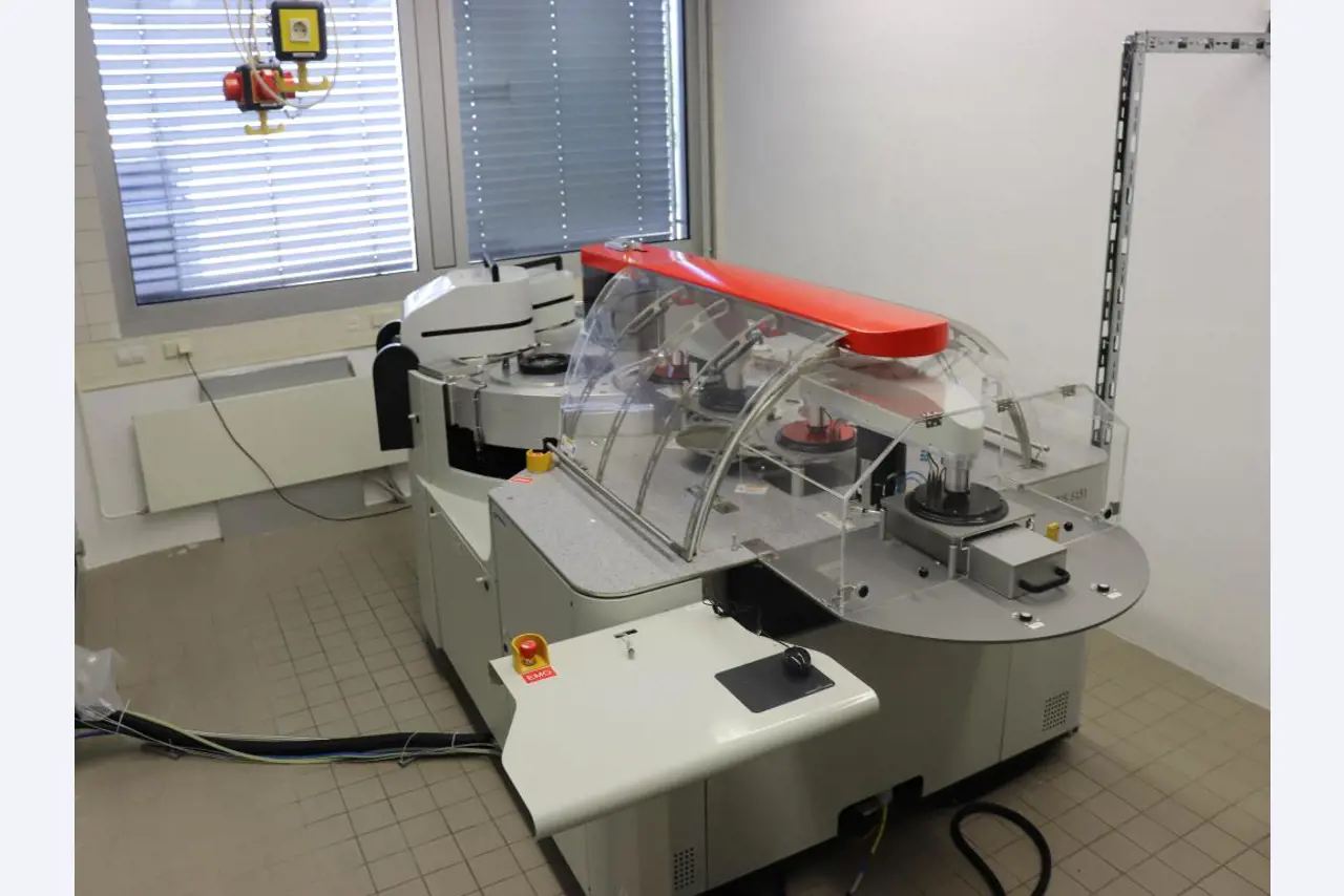 Večkomorni sistem za razprševanje, Evatec, Solaris S151-6