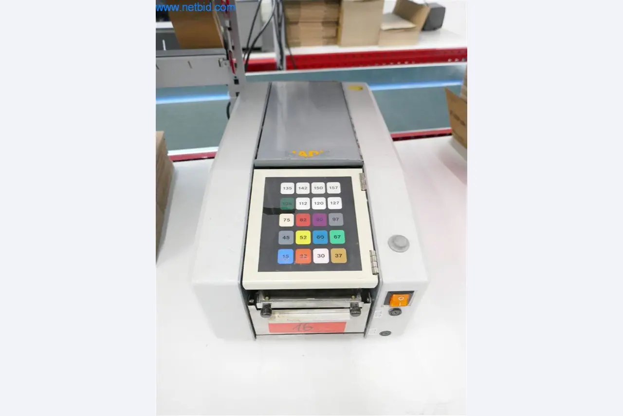 Sprzęt operacyjny i biurowy-3