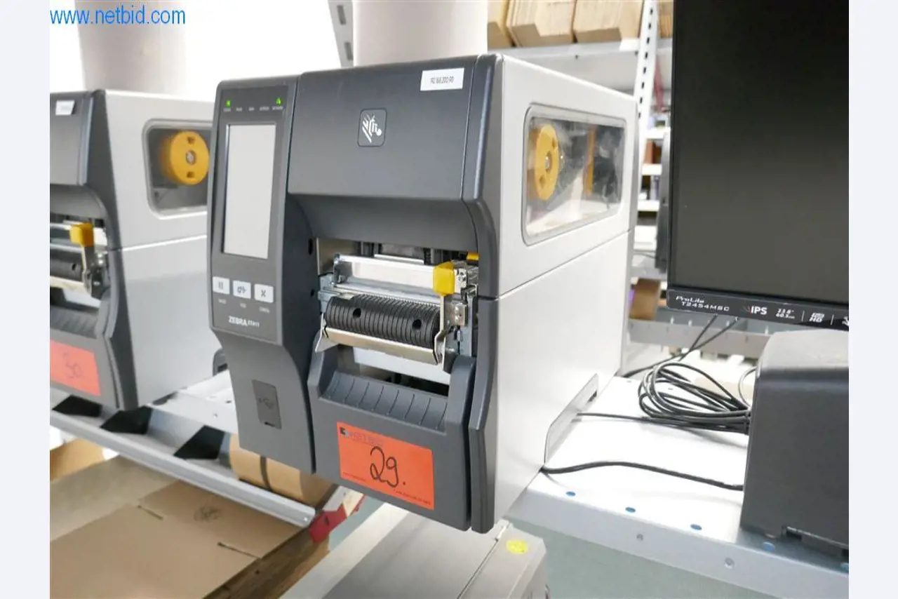 Betriebs- und Geschäftsausstattung-1