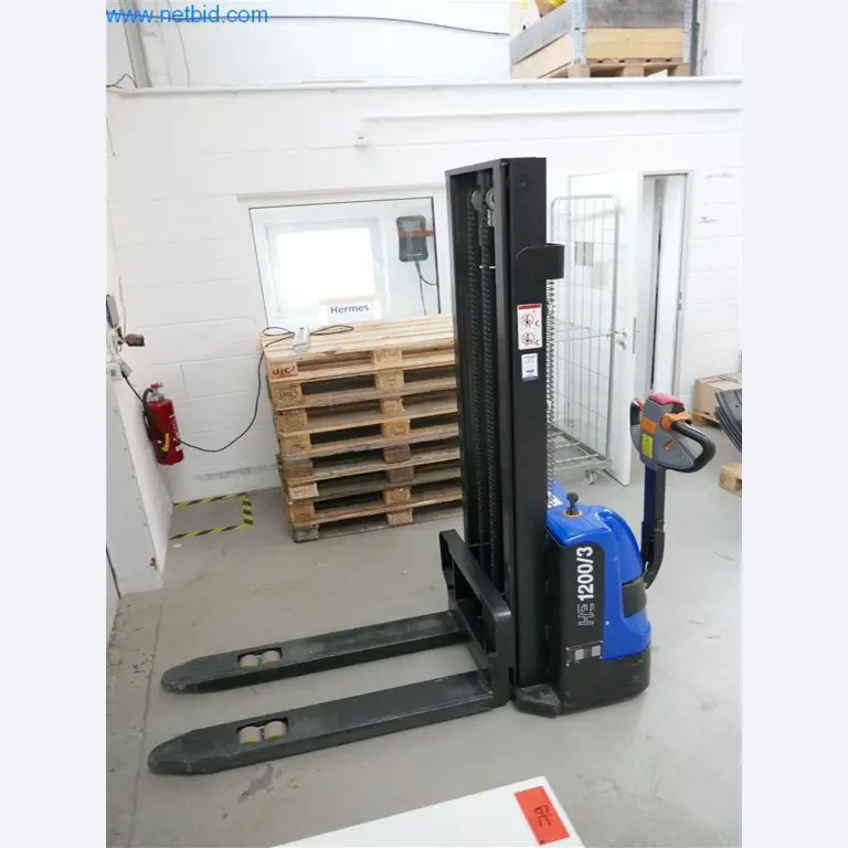 Bedrijfs- en kantooruitrusting-2