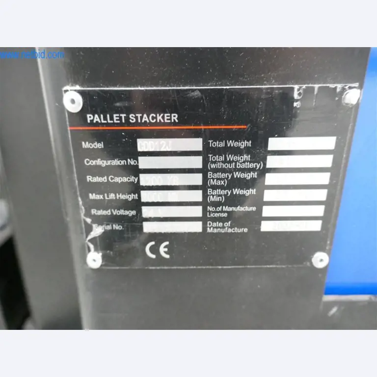 Bedrijfs- en kantooruitrusting-7