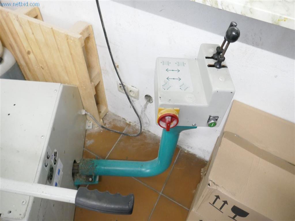 Equipos operativos y de oficina, activos circulantes y flota de vehículos de una imprenta-3