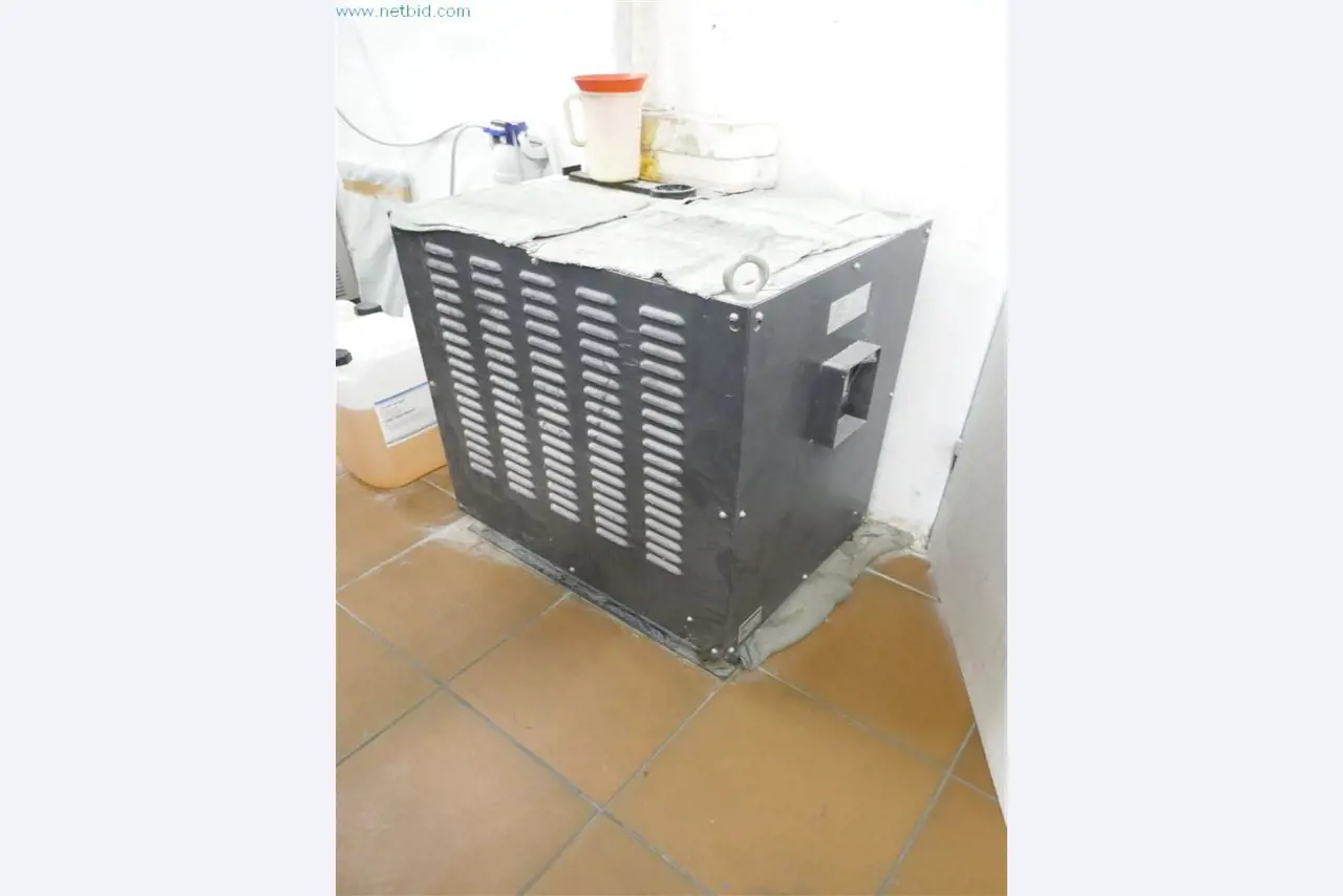 Delovna in pisarniška oprema, obratna sredstva in vozni park tiskarne-16