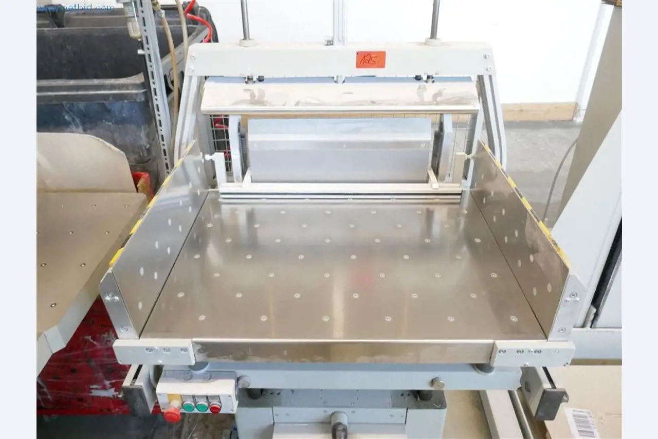 Sprzęt operacyjny i biurowy, aktywa obrotowe i flota pojazdów firmy poligraficznej-2