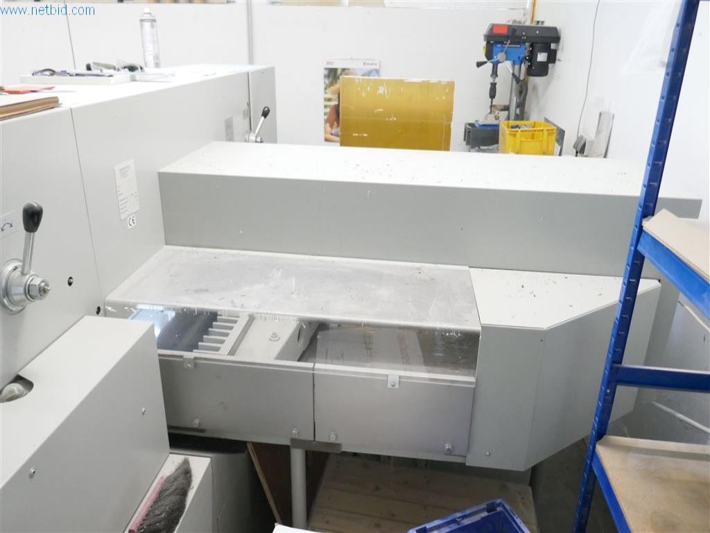 Equipos operativos y de oficina, activos circulantes y flota de vehículos de una imprenta-3