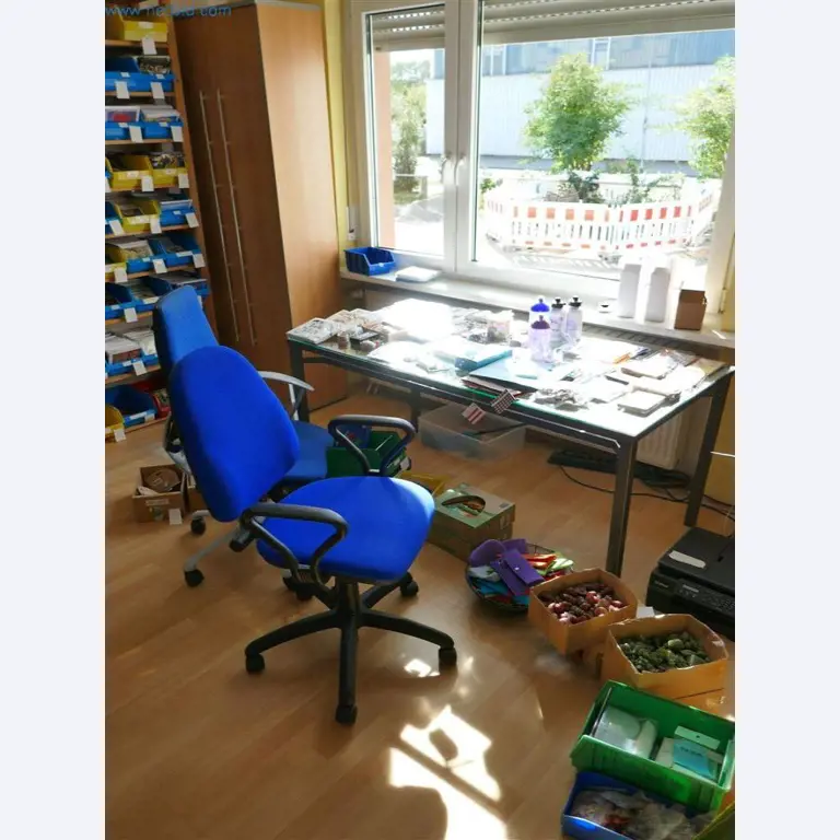 Sprzęt operacyjny i biurowy, aktywa obrotowe i flota pojazdów firmy poligraficznej-1