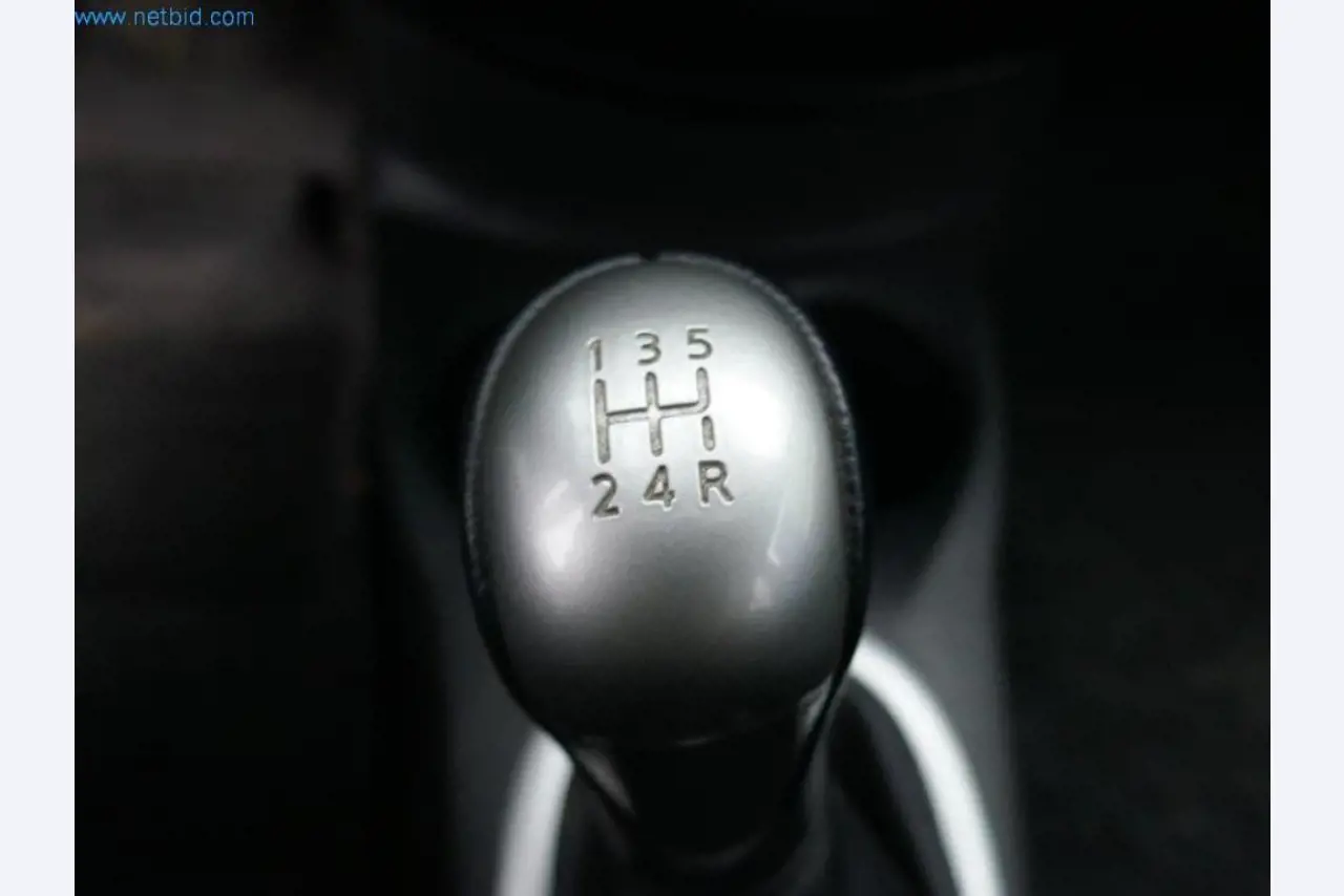 Delovna in pisarniška oprema, obratna sredstva in vozni park tiskarne-11