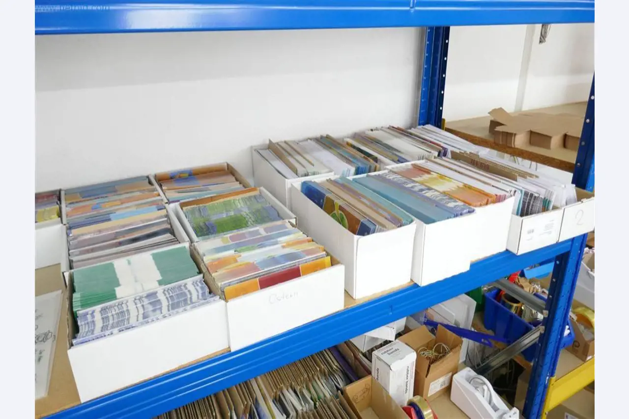 Bedrijfs- en kantooruitrusting, vlottende activa en wagenpark van een drukkerij-4