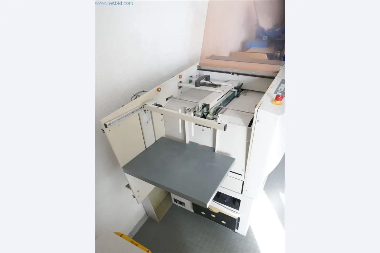 Bedrijfs- en kantooruitrusting, vlottende activa en wagenpark van een drukkerij-1