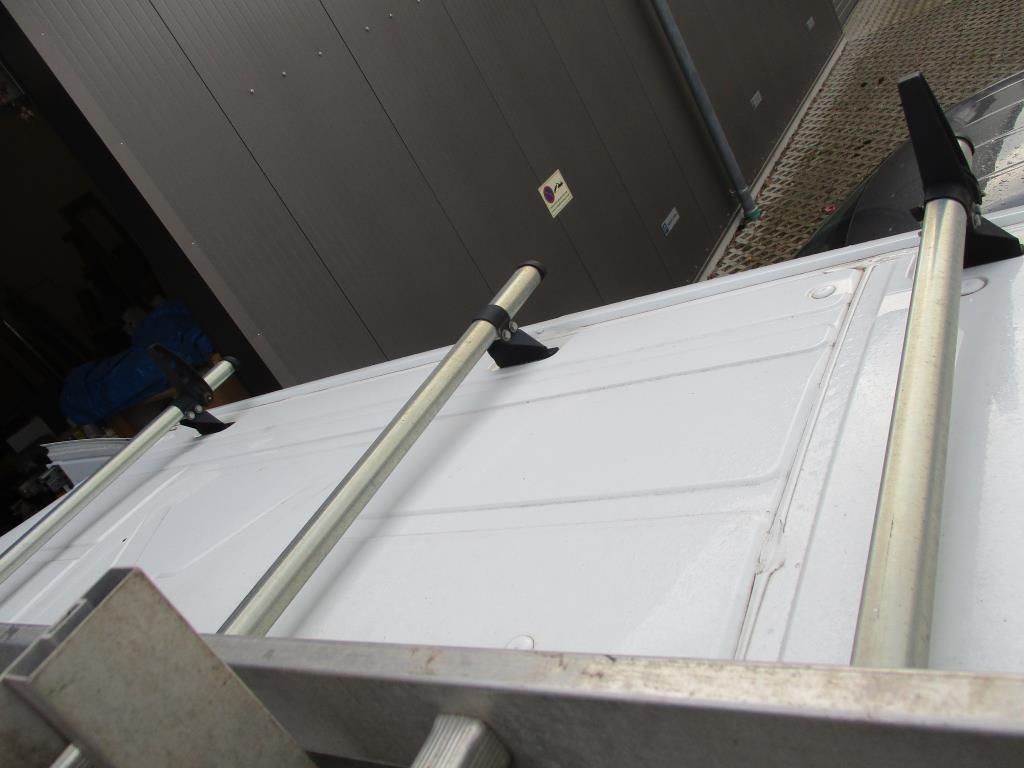 Vozidla a ruční stroje-17