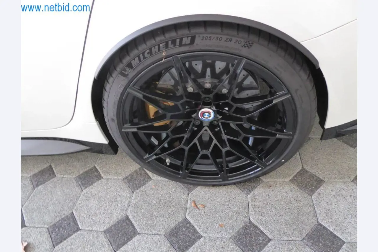 Vehículos de lujo nuevos y seminuevos-13