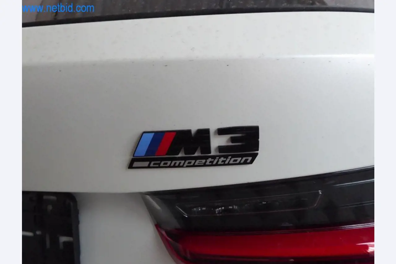 Vehículos de lujo nuevos y seminuevos-3