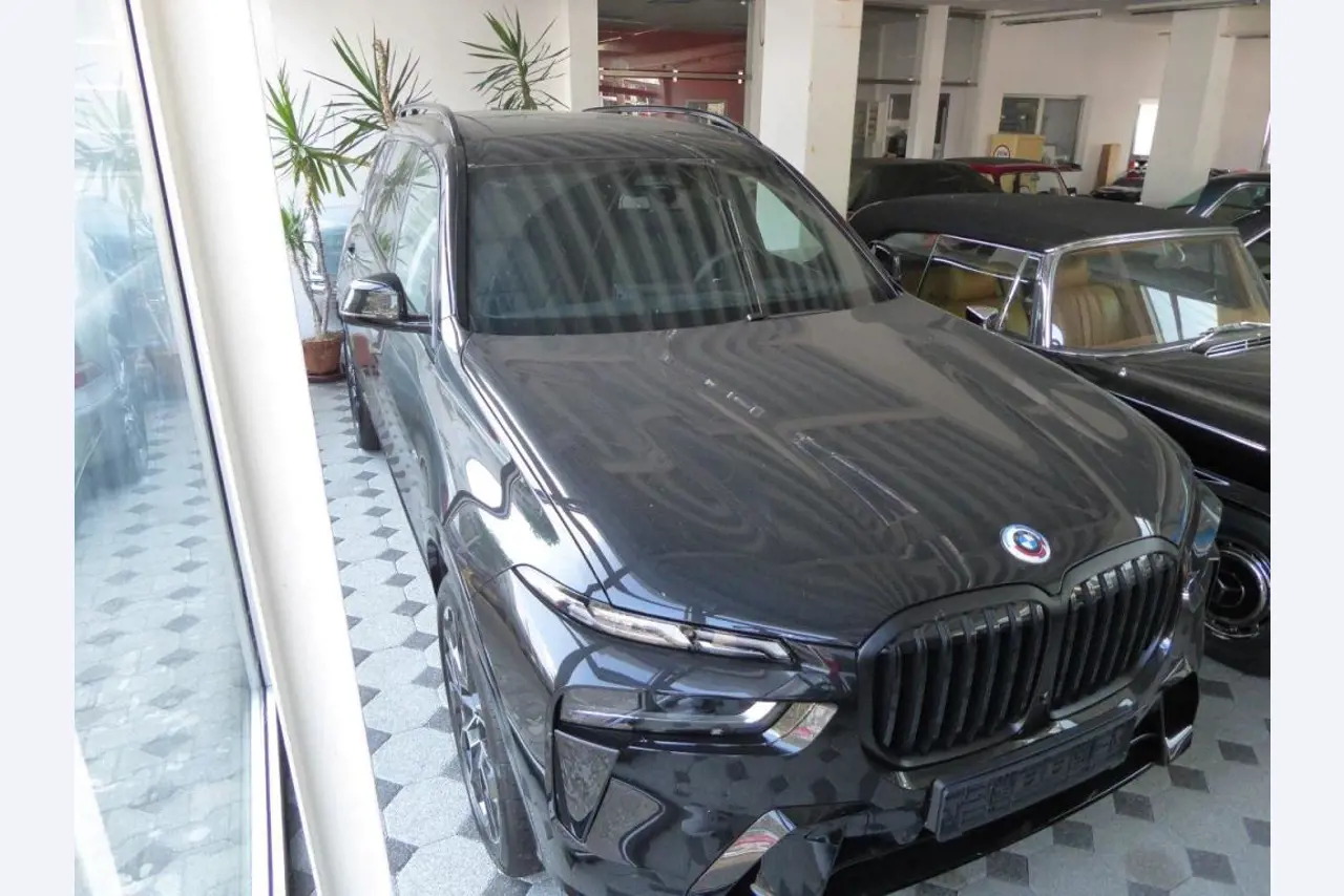 New and as good as new luxury vehicles-2