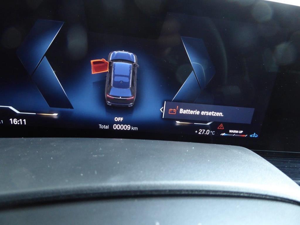 Nová a zánovní luxusní vozidla-5