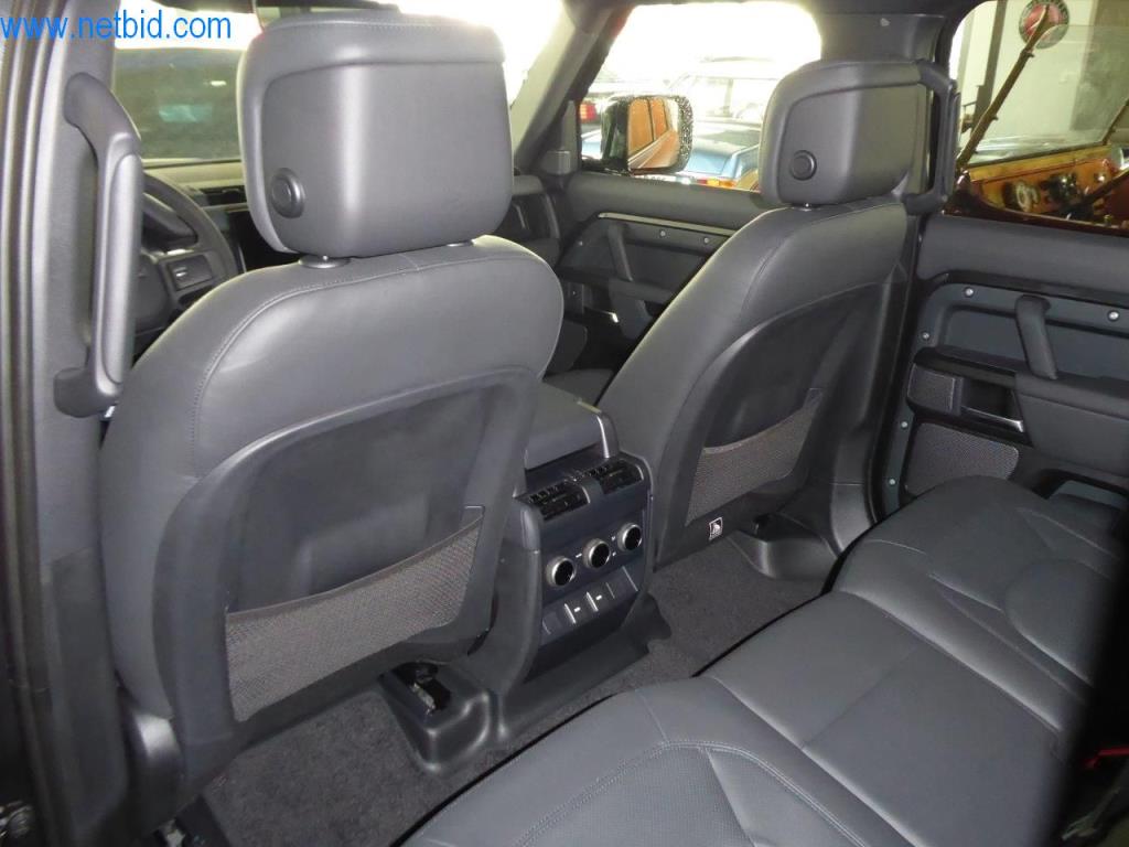 Nová a zánovní luxusní vozidla-13