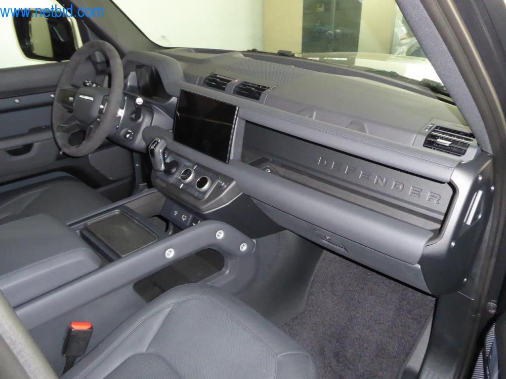 Nová a zánovní luxusní vozidla-17