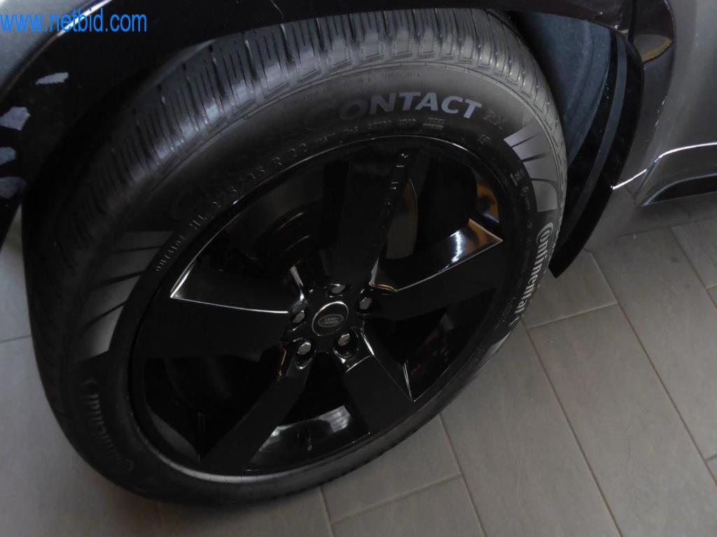 Nová a zánovní luxusní vozidla-5