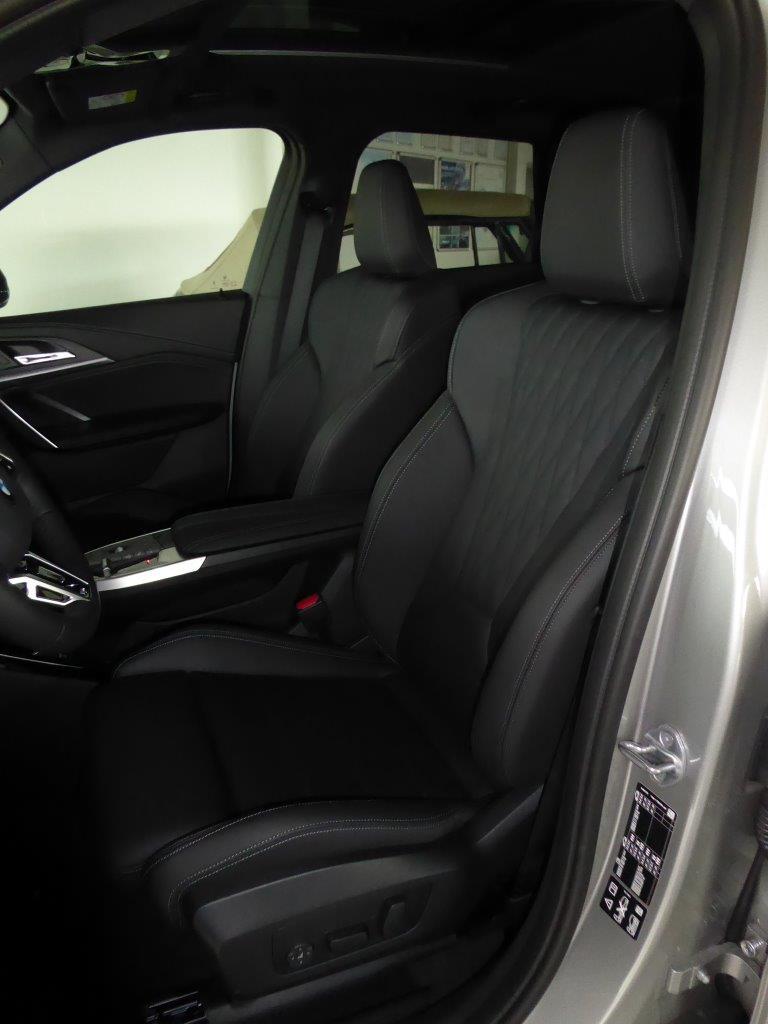 Nová a zánovní luxusní vozidla-10