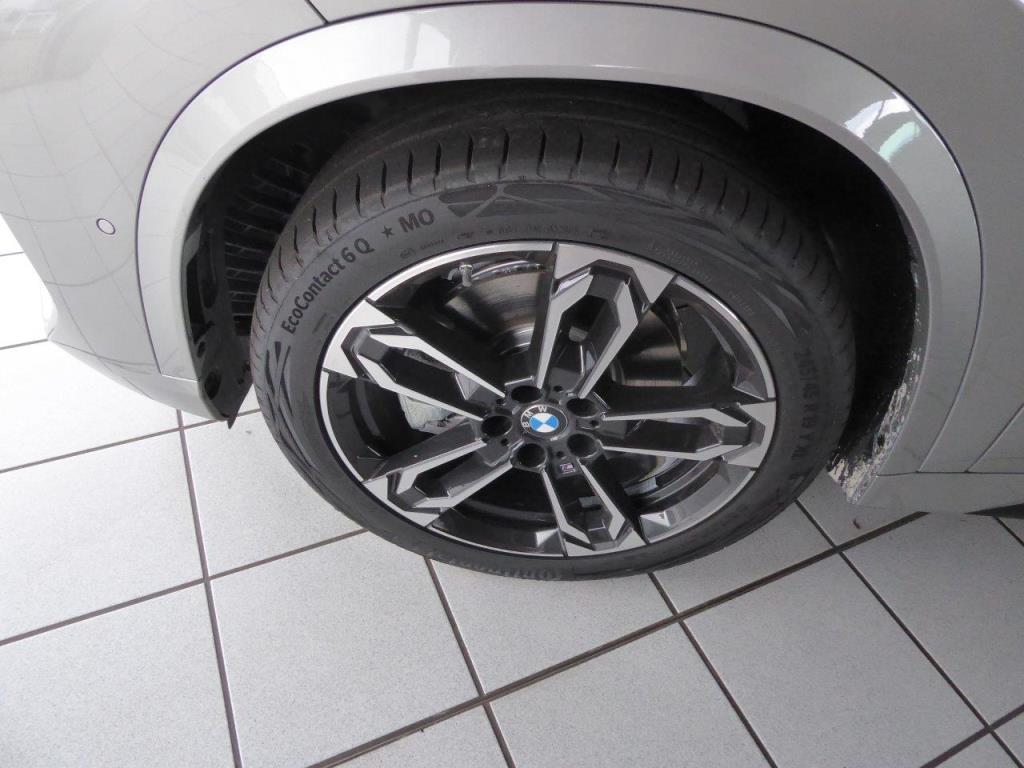 Nová a zánovní luxusní vozidla-14