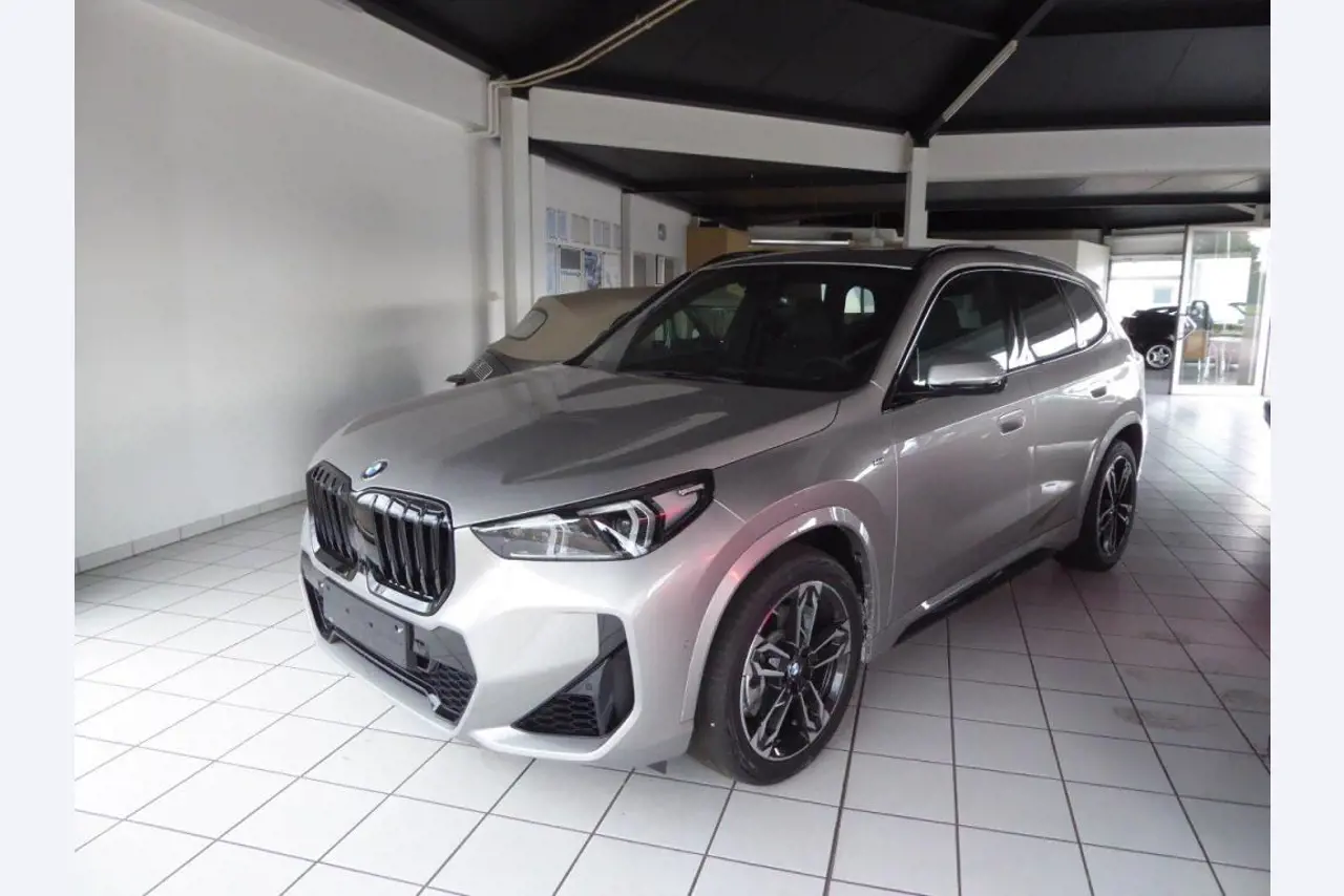 New and as good as new luxury vehicles-1