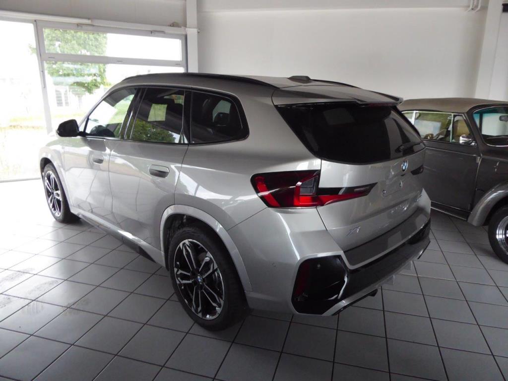 Nová a zánovní luxusní vozidla-2