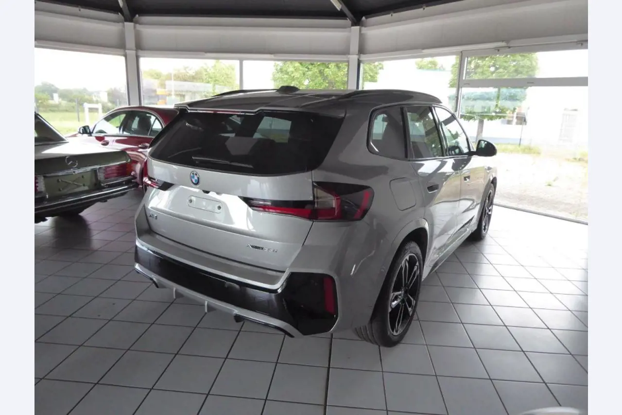 New and as good as new luxury vehicles-3