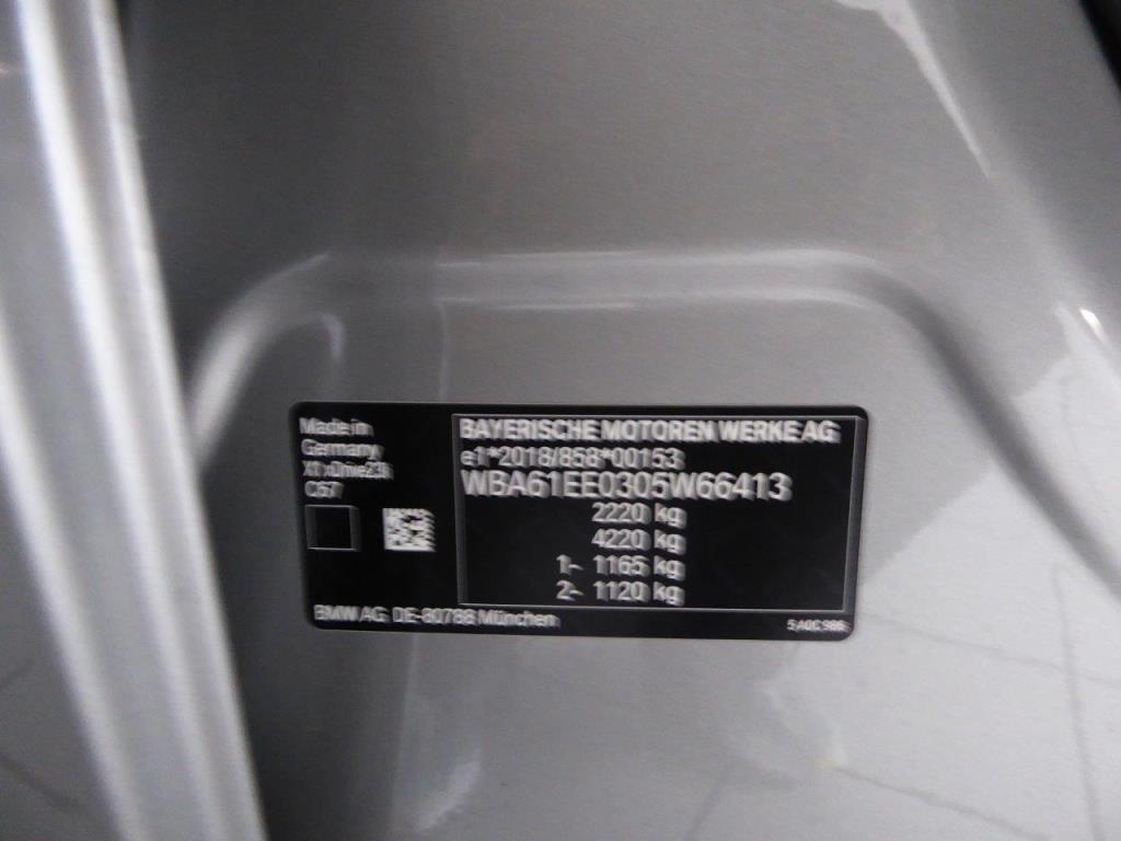 Nová a zánovní luxusní vozidla-5