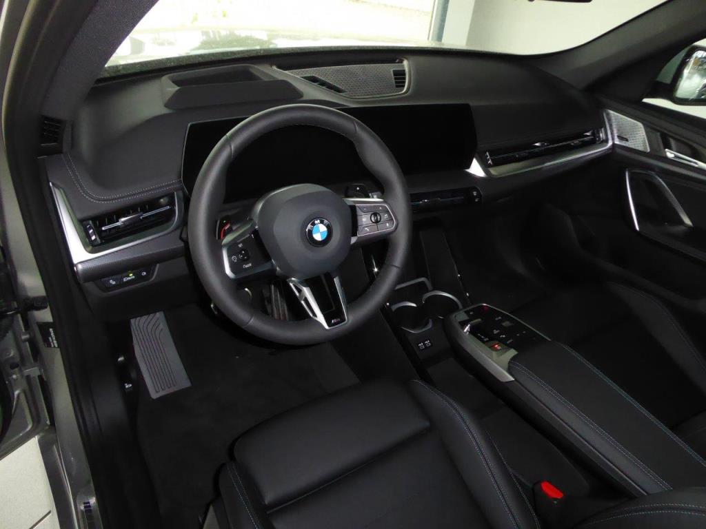 Nová a zánovní luxusní vozidla-8