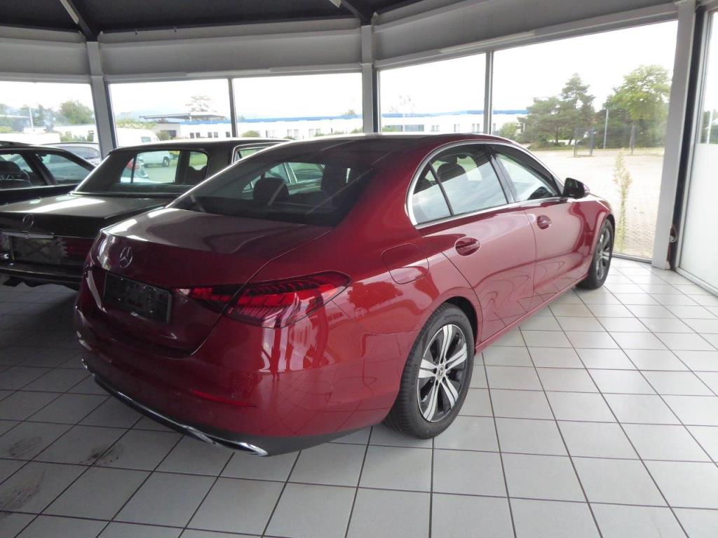 Nová a zánovní luxusní vozidla-3