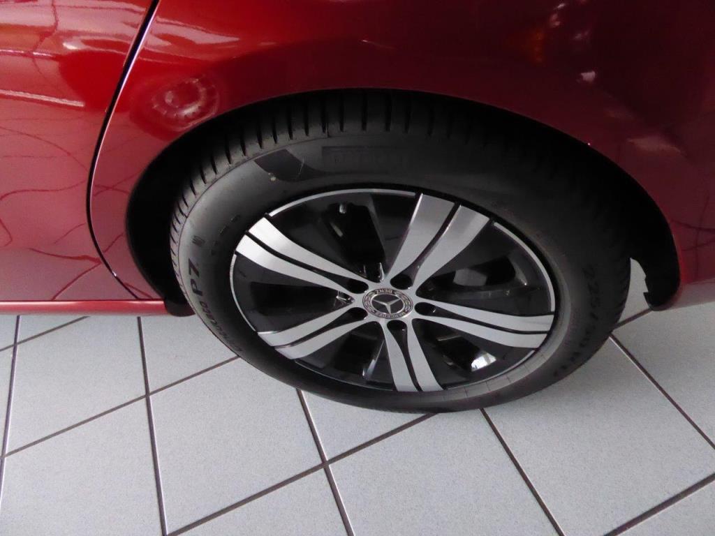 Nová a zánovní luxusní vozidla-6