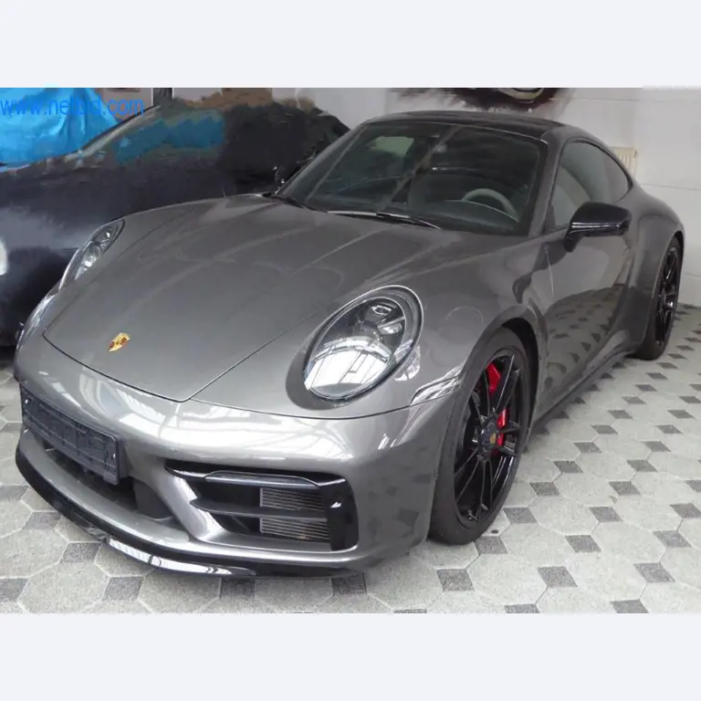 Neue und neuwertige Luxusfahrzeuge-1