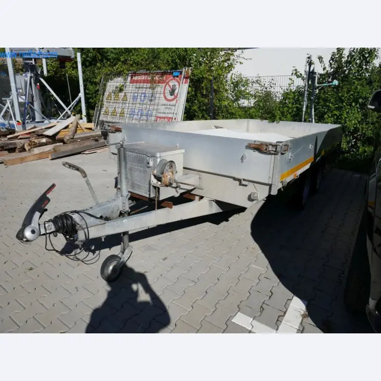 Well-maintained construction machinery-3