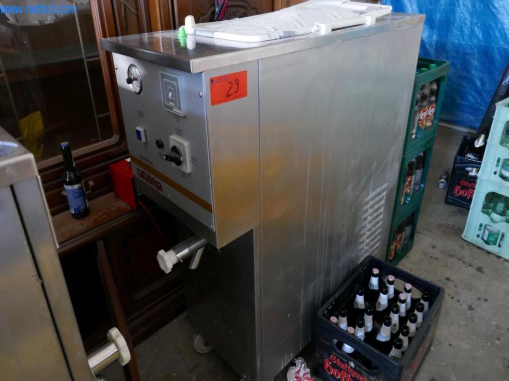 Dobrze utrzymane maszyny budowlane-6