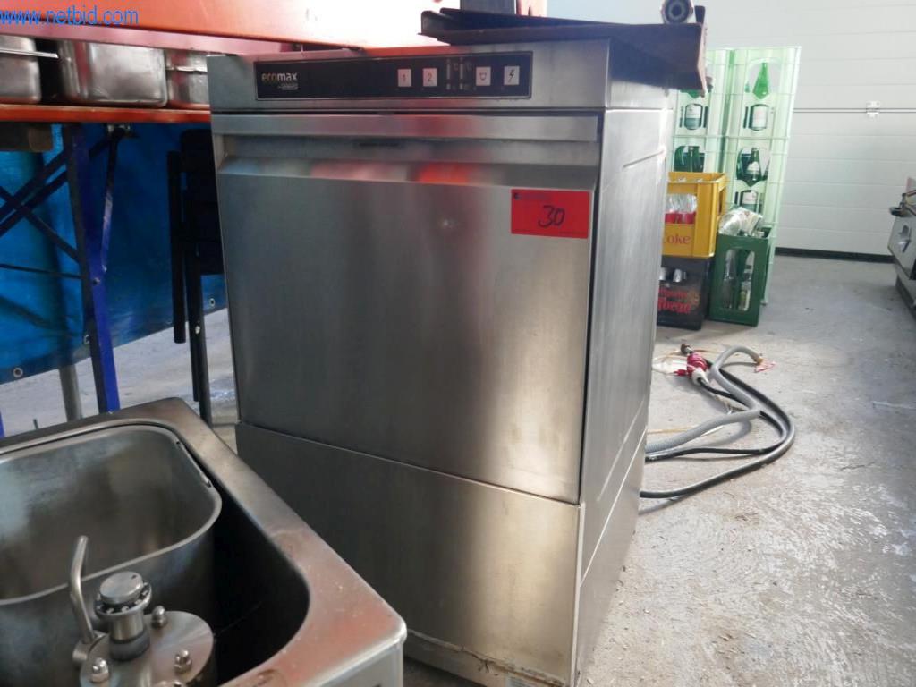 Dobrze utrzymane maszyny budowlane-7