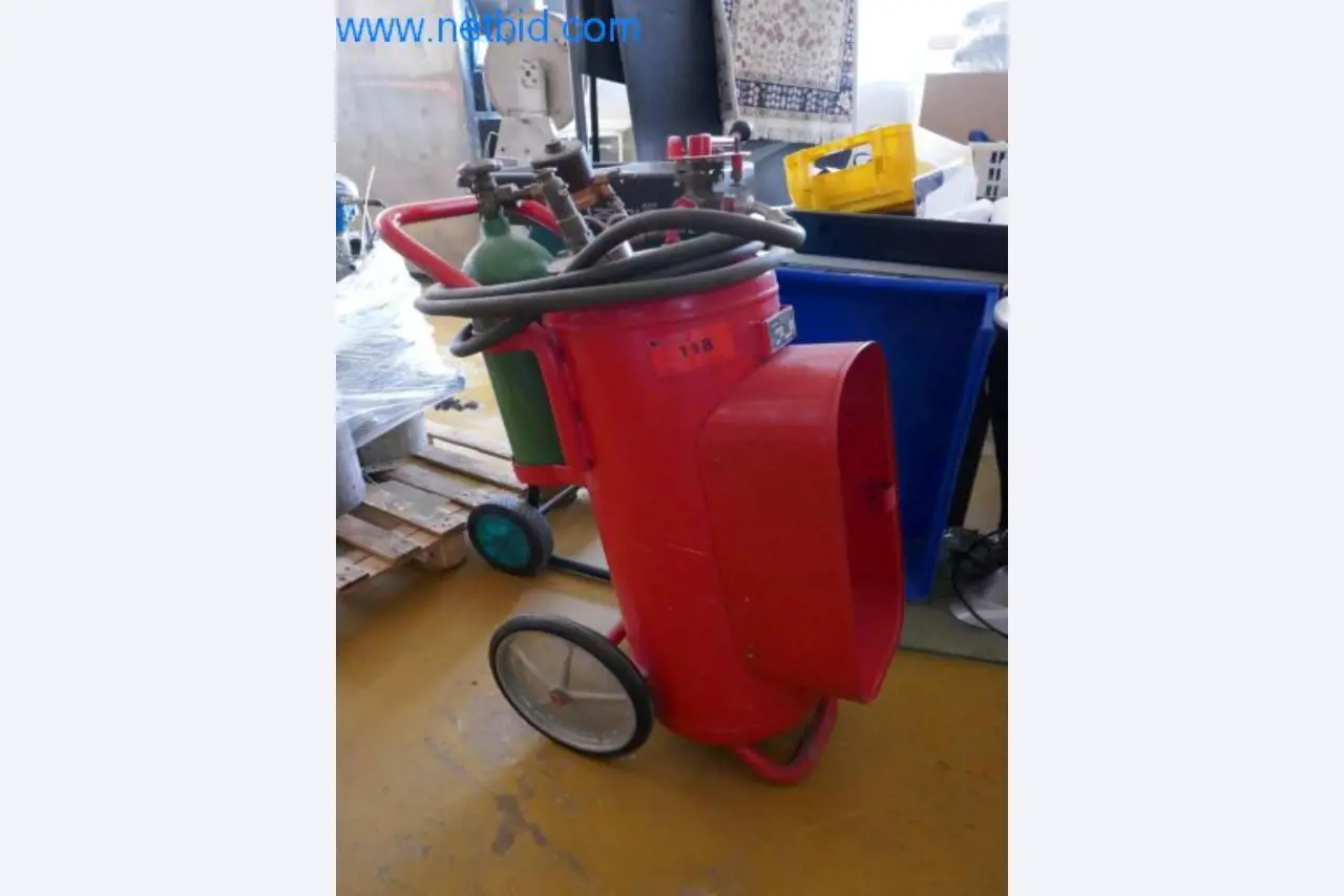 Stroje, obchodní zařízení a sklady pro výrobu úpraven vody-1