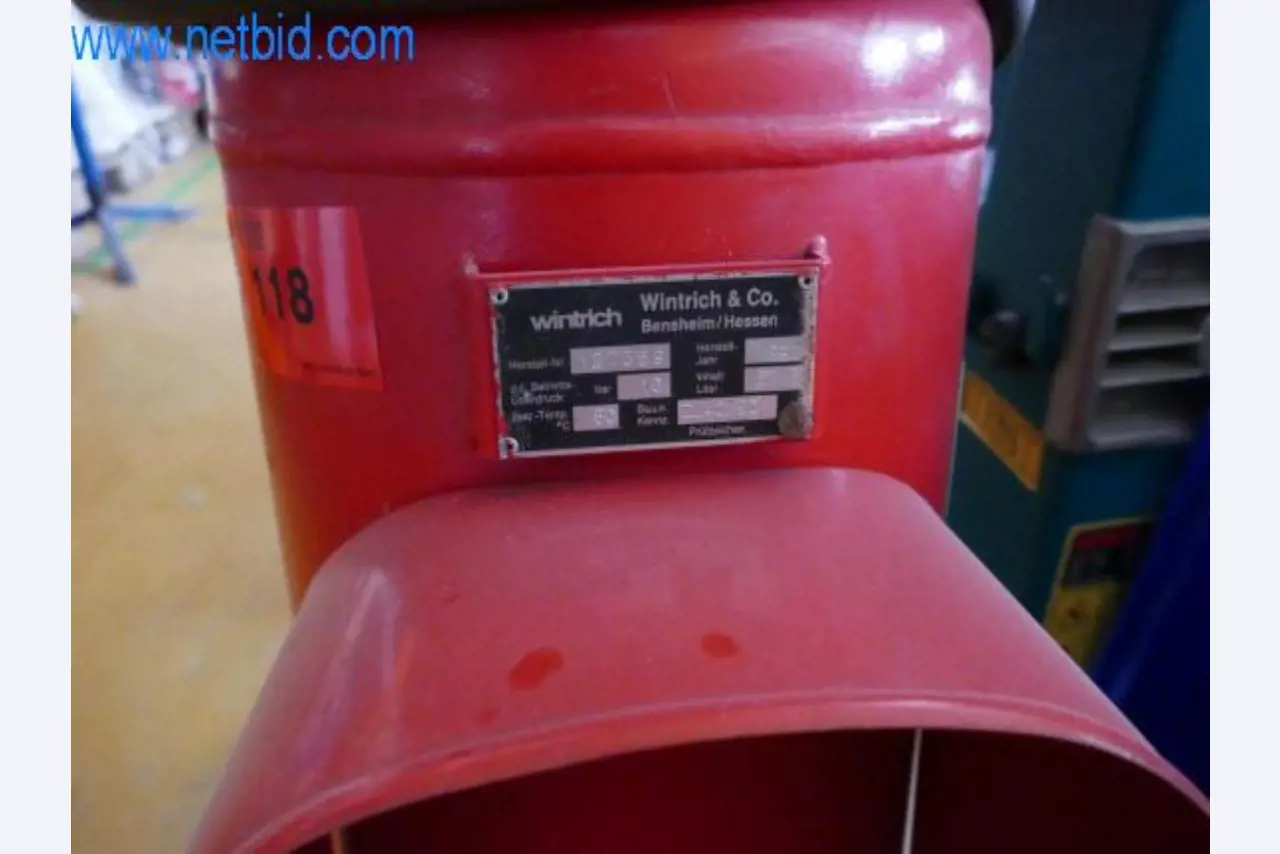 Stroje, obchodní zařízení a sklady pro výrobu úpraven vody-2