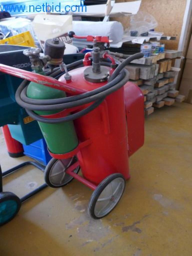 Stroje, obchodní zařízení a sklady pro výrobu úpraven vody-3