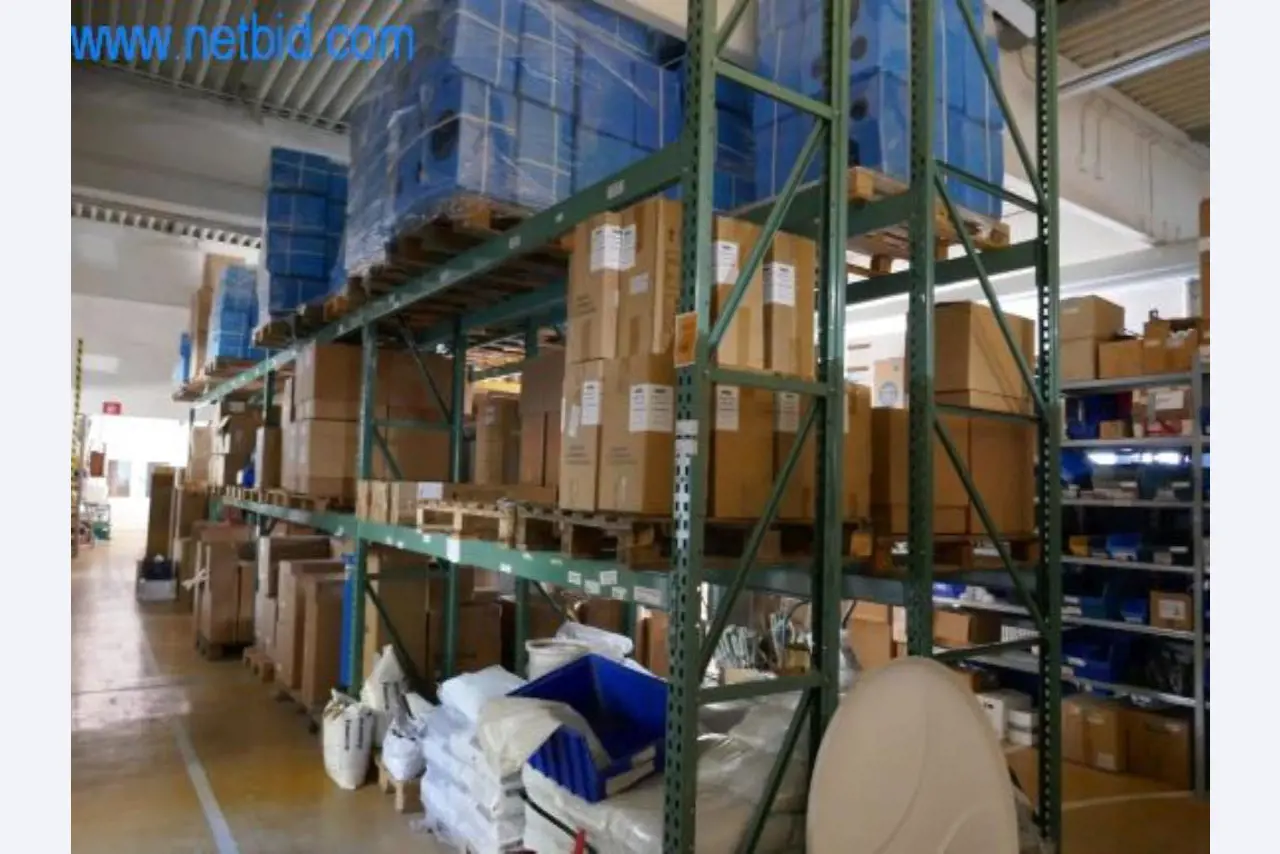 Machines, bedrijfsuitrusting en magazijnen voor de productie van waterzuiveringsinstallaties-1