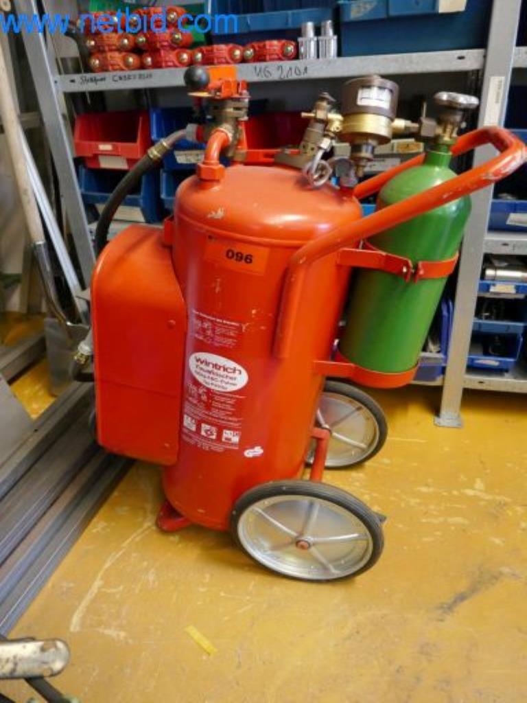 Stroje, obchodní zařízení a sklady pro výrobu úpraven vody-1