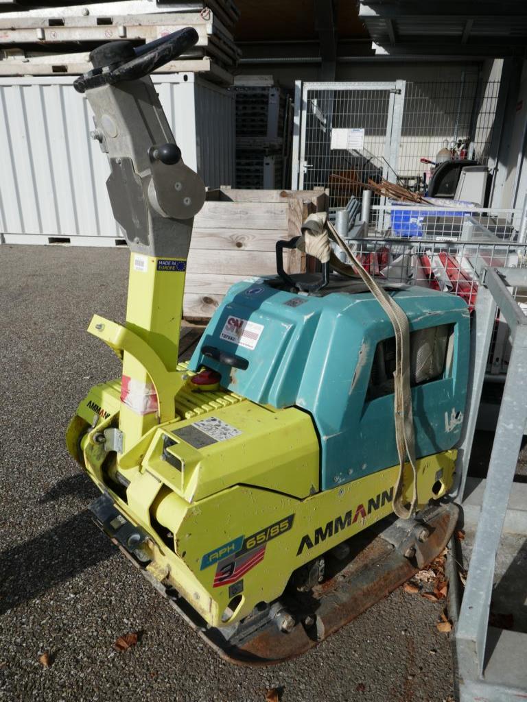 Dobrze utrzymane maszyny budowlane-5