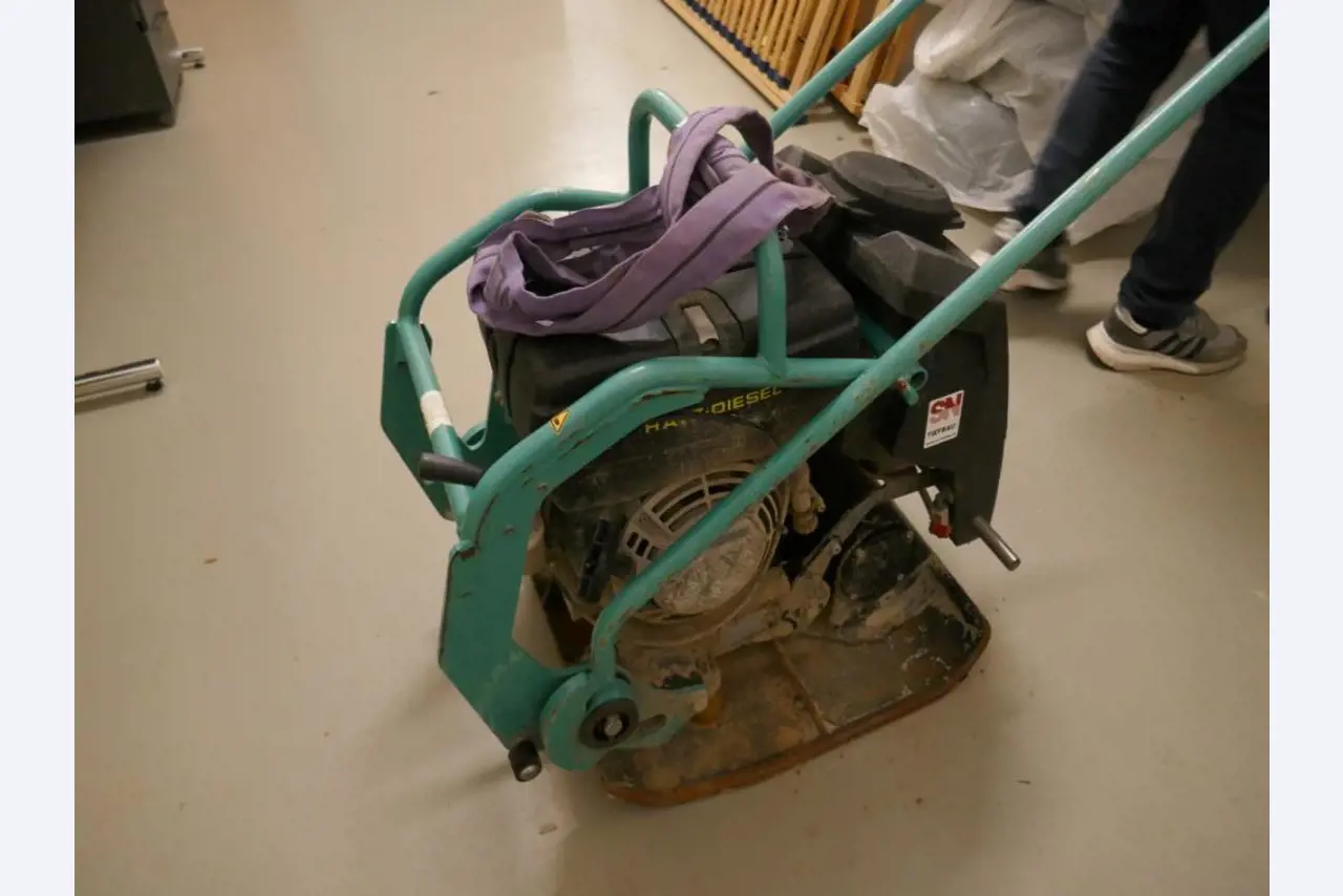 Des machines de chantier bien entretenues-1
