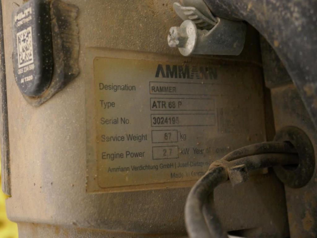 Dobrze utrzymane maszyny budowlane-3