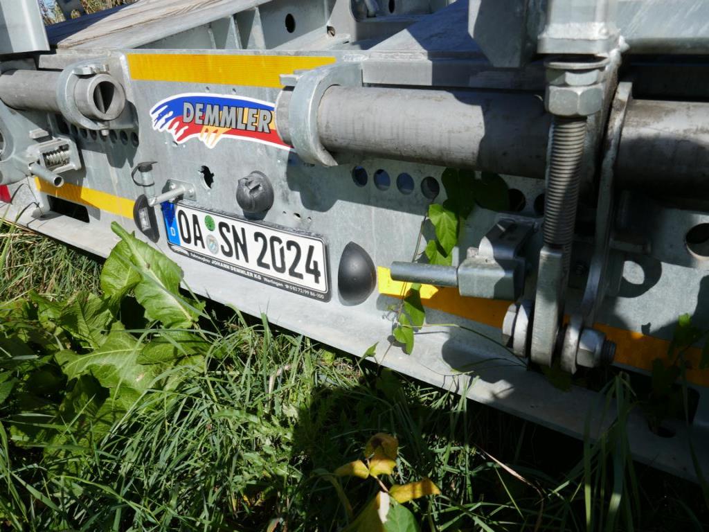 Dobrze utrzymane maszyny budowlane-7