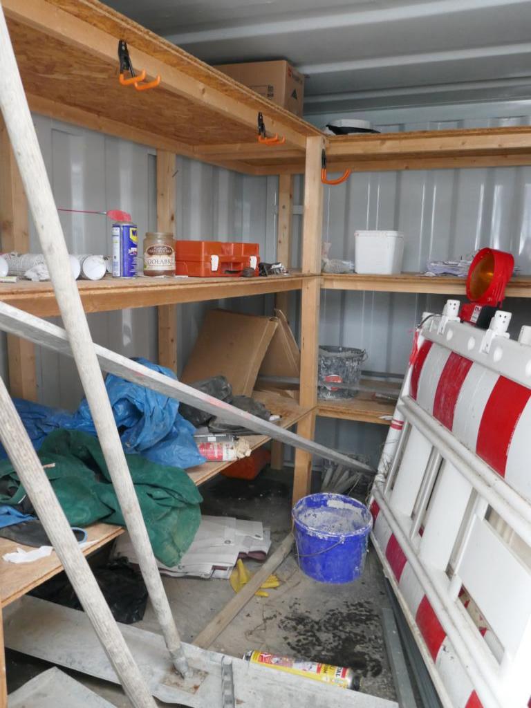 Dobrze utrzymane maszyny budowlane-4