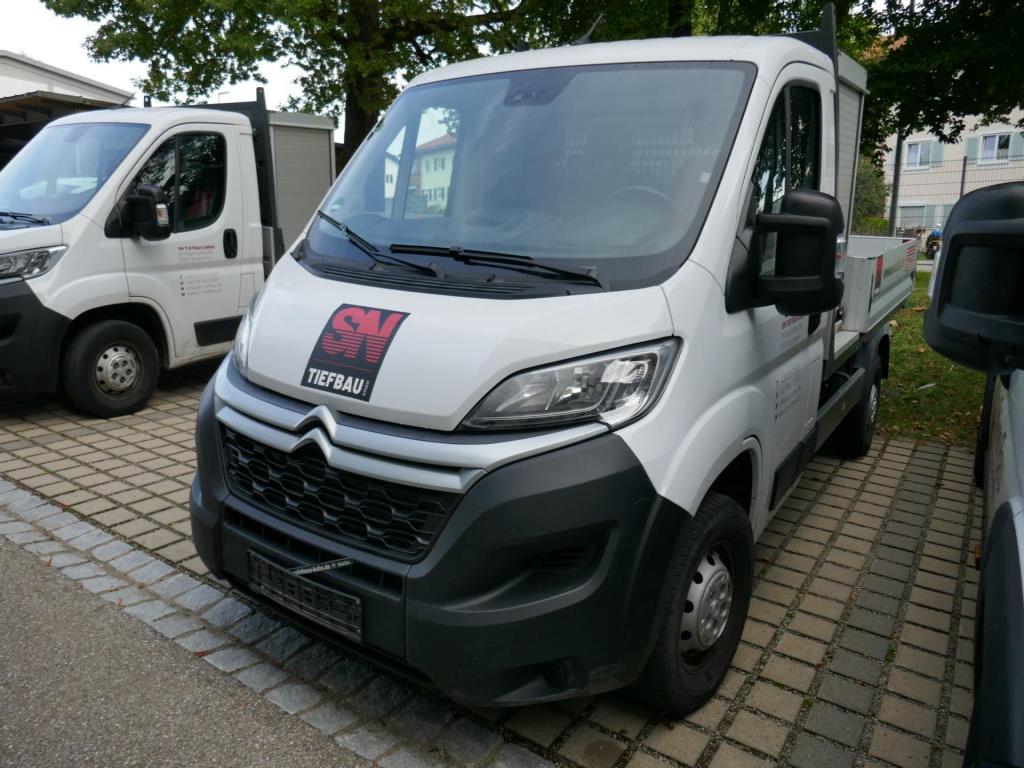 Dobrze utrzymane maszyny budowlane-1