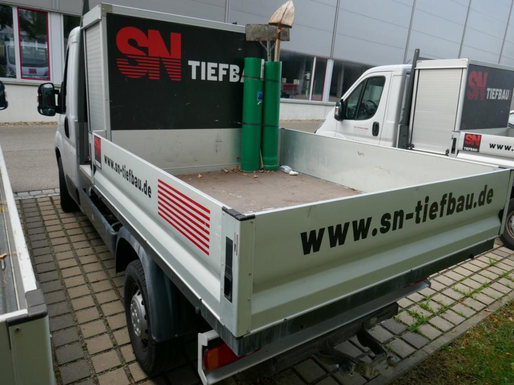 Dobrze utrzymane maszyny budowlane-3