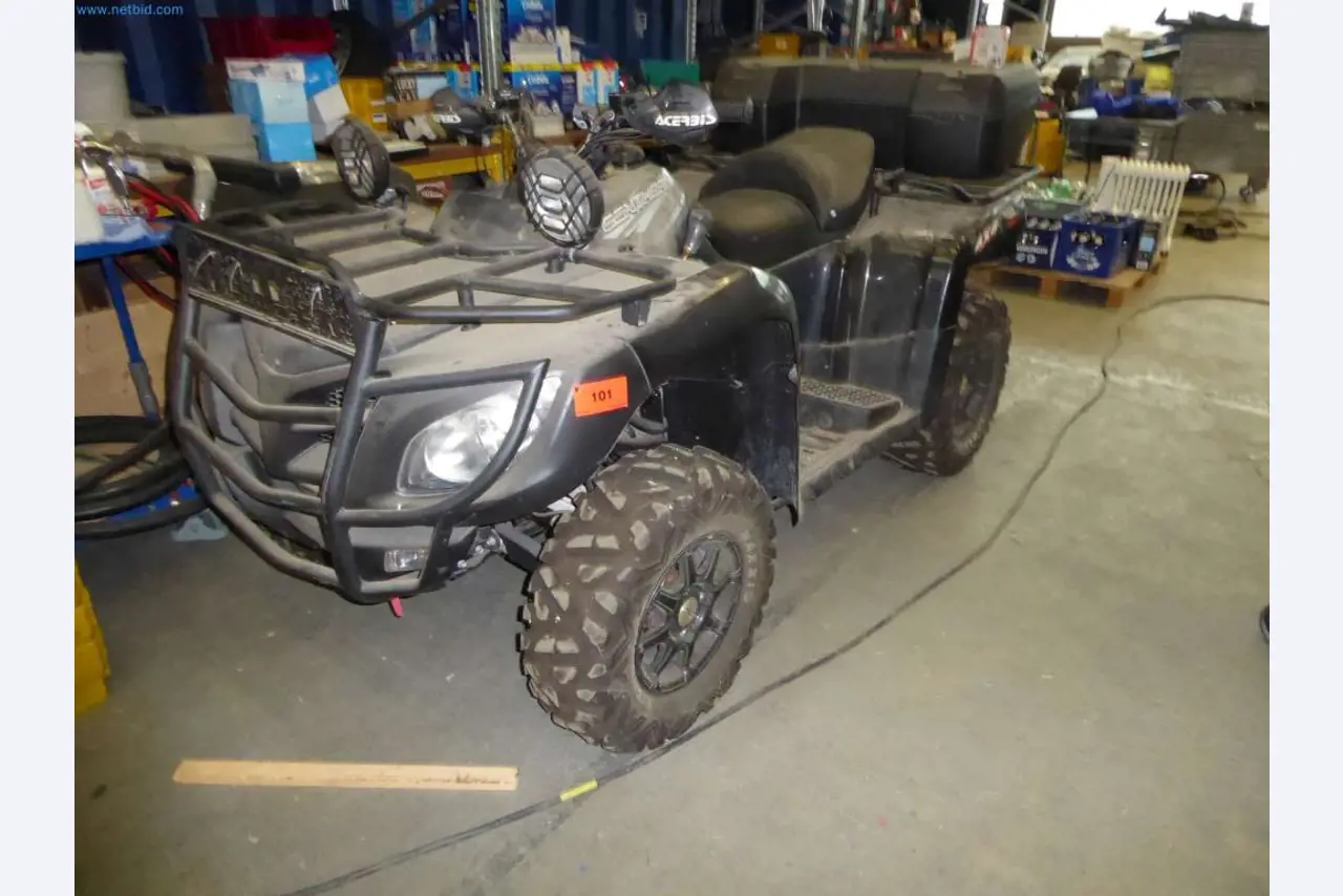 Magazijnliquidatie van een dienstverlenend bedrijf, voertuigen, magazijnuitrusting-1