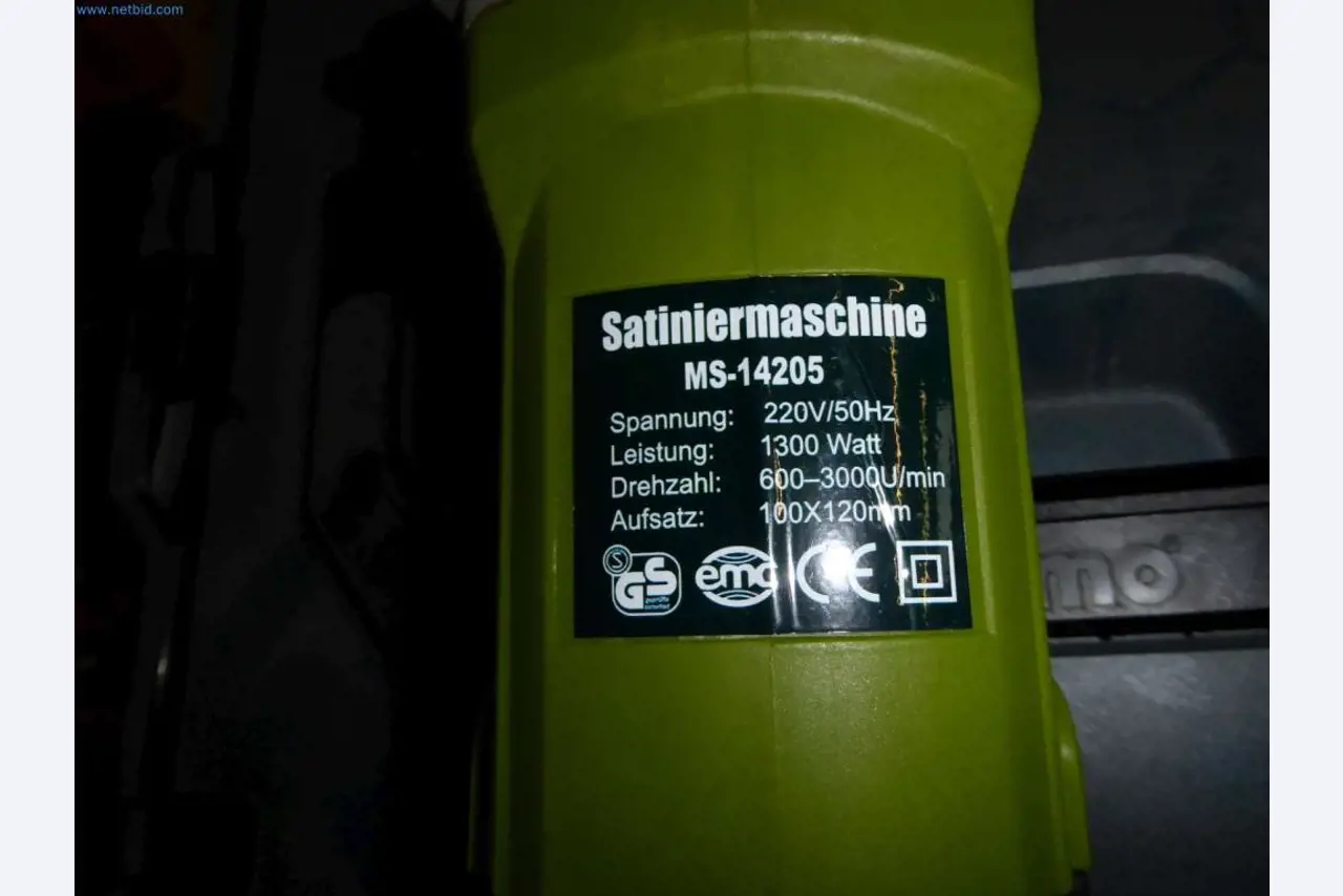 Lagerauflösung eines Dienstleistungsbetriebes, Fahrzeuge, Lagereinrichtung-2